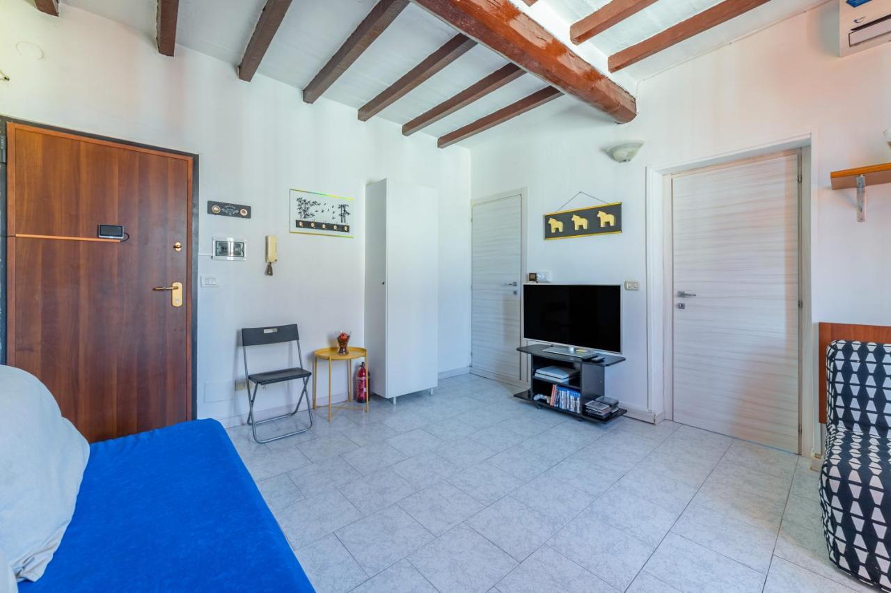 Parma Centro Torri Huge Apartment X6 Esterno foto